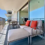 شقة Bayline - Beachfront Bliss & By Bedzy