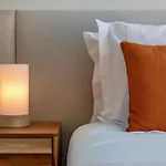 شقة Bayline - Beachfront Bliss & By Bedzy *