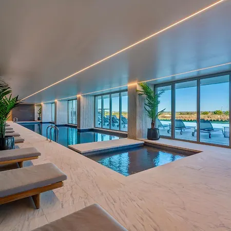 Bayline - Beachfront Bliss&spa By Bedzy