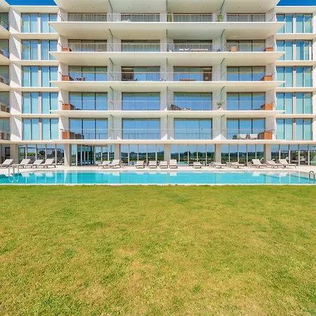 شقة Bayline - Beachfront Bliss & By Bedzy
