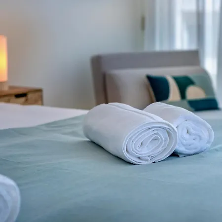 公寓 Bayline - Beachfront Bliss & By Bedzy Armação de Pêra