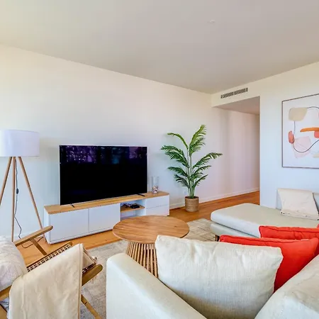 Apartmán Bayline - Beachfront Bliss & By Bedzy